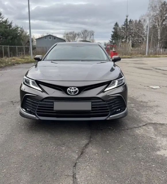 Toyota Camry 2021 - Авто в Омск