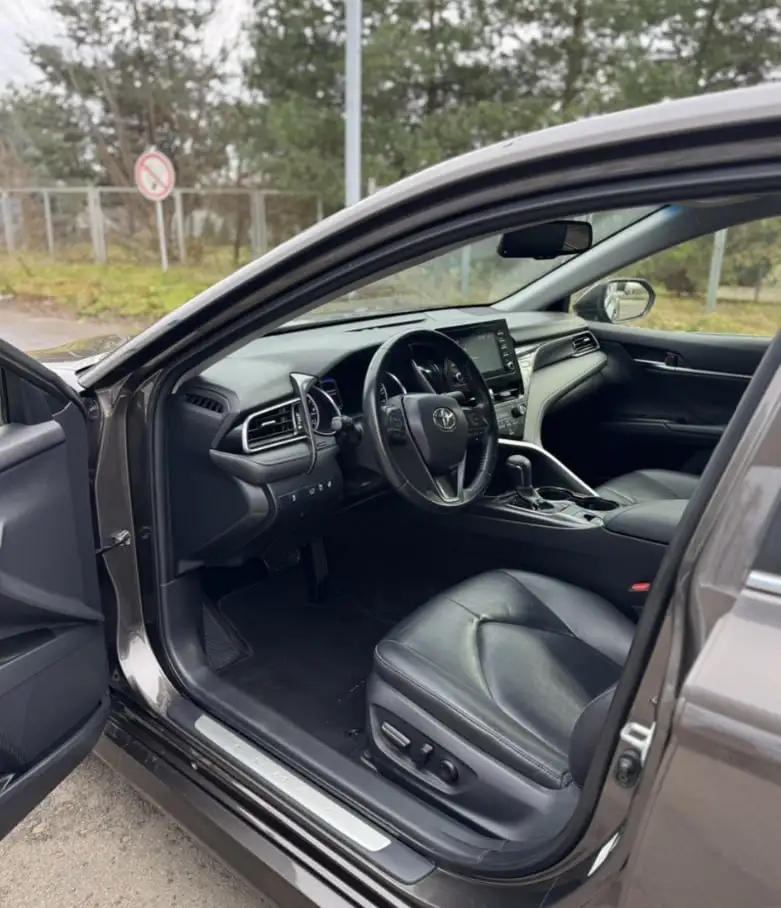 Toyota Camry 2021 - Авто в Омск