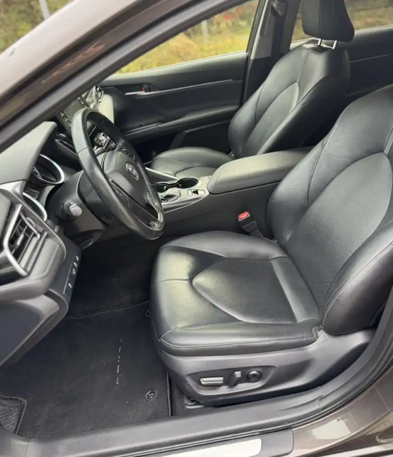 Toyota Camry 2021 - Авто в Омск
