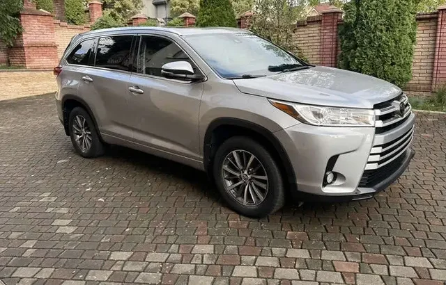 Toyota Highlander 2017 - Мойки высокого давления в Омск