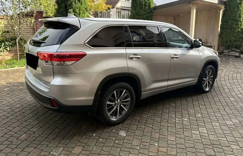 Toyota Highlander 2017 - Toyota Highlander (Авто) в Омск