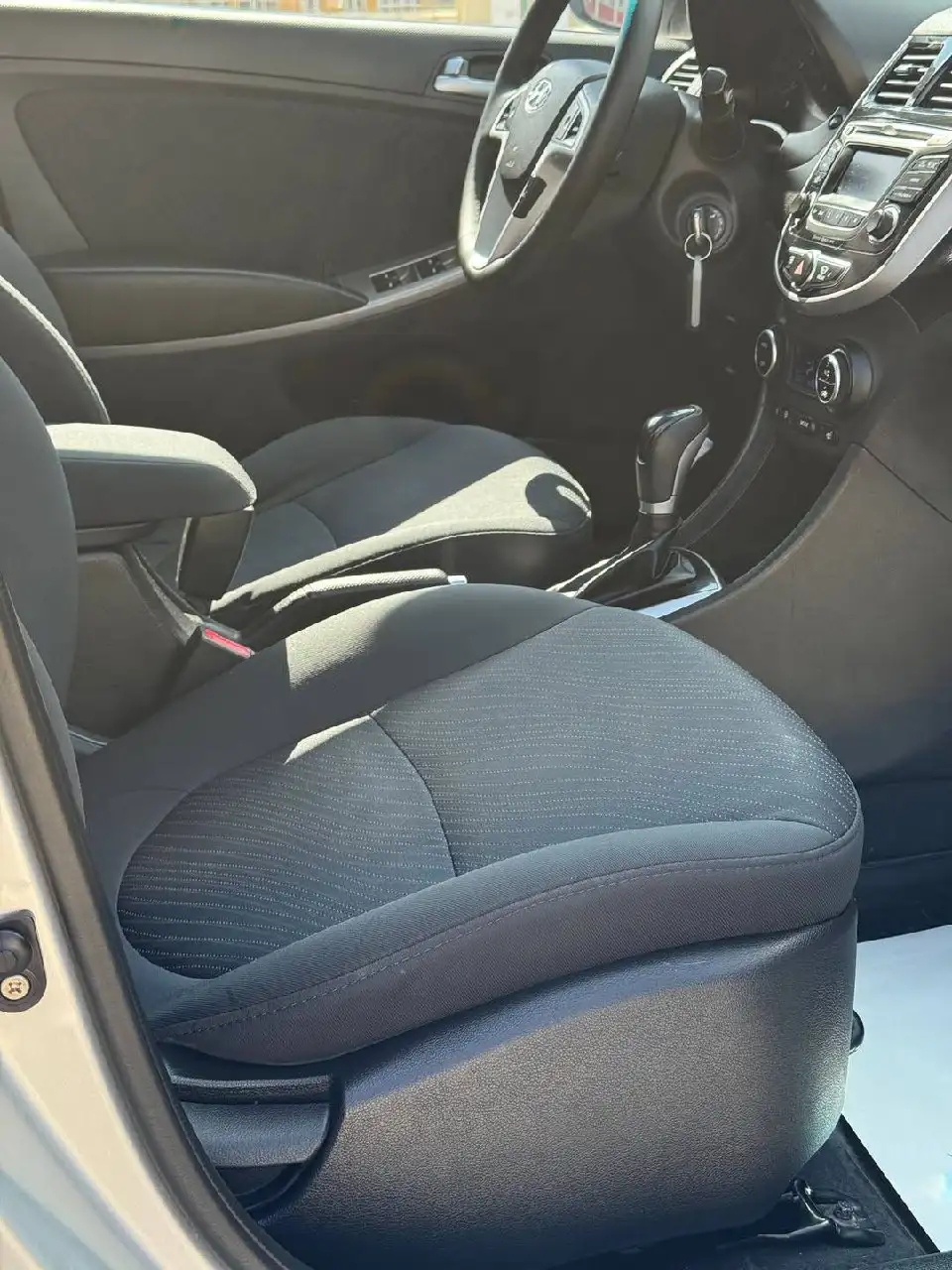 Hyundai Solaris 2015 продажа - Легковые автомобили (Авто) в Казань