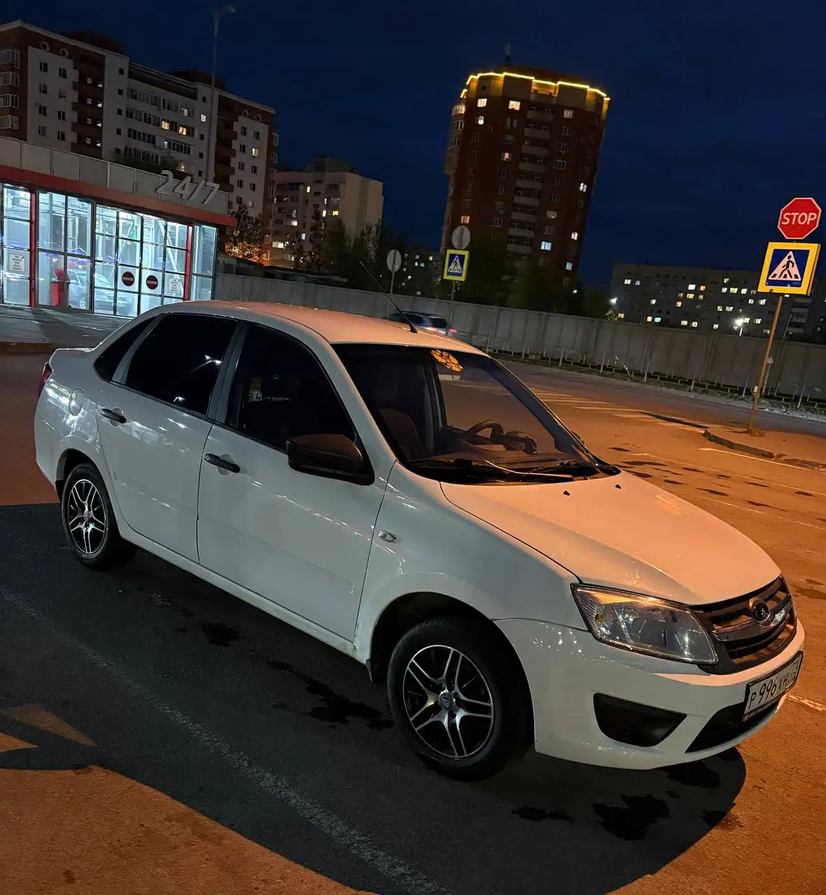 Лада Гранта 2017 - Легковые автомобили (Авто) в Омск