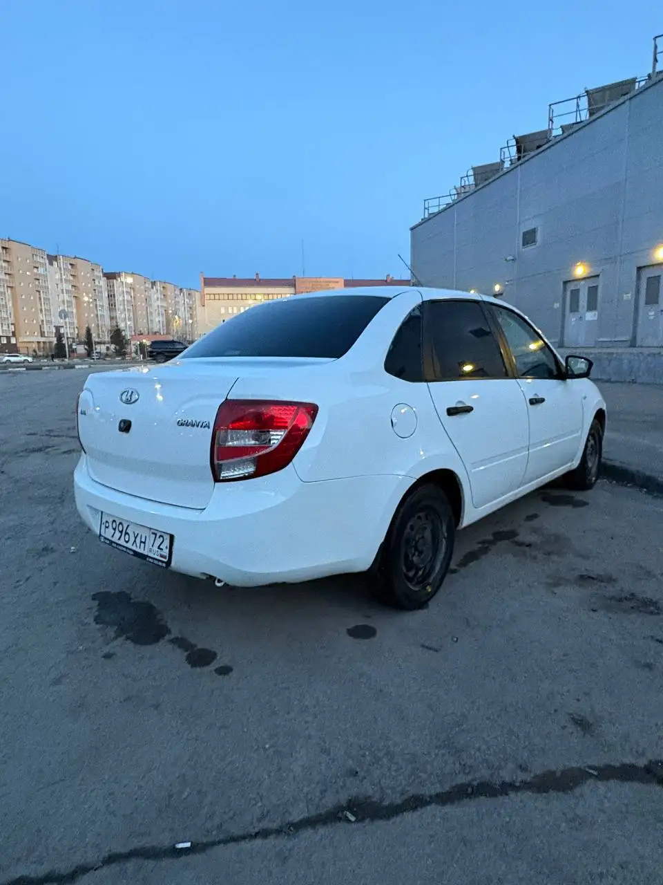 Лада Гранта 2017 - Легковые автомобили (Авто) в Омск