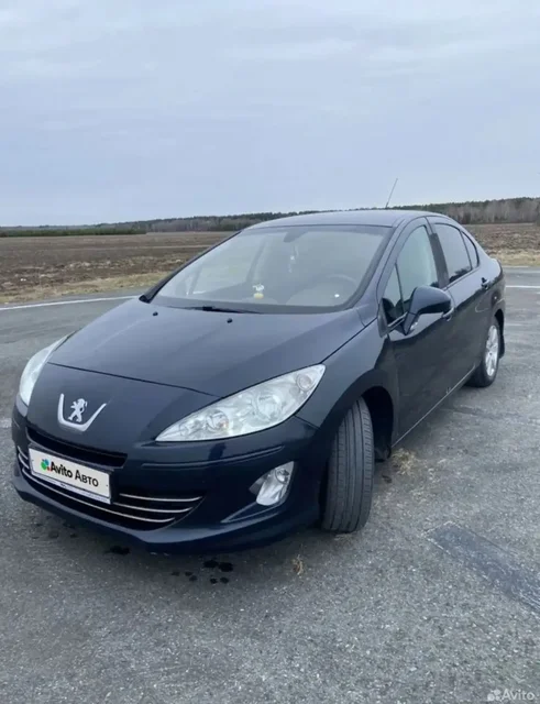 Peugeot 408 2012 года - Легковые автомобили в Омск