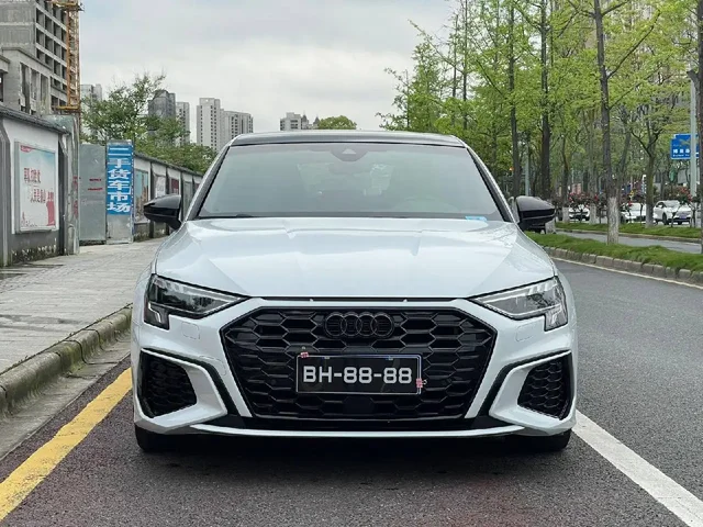 Audi A3 2021 - частное объявление в Владивосток