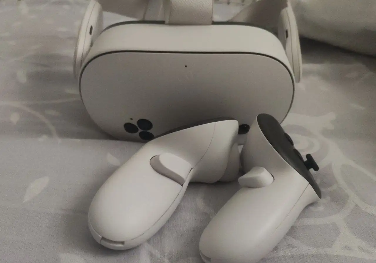 Обмен Meta Quest 3S на электросамокат - VR-очки (Электроника) в Омск
