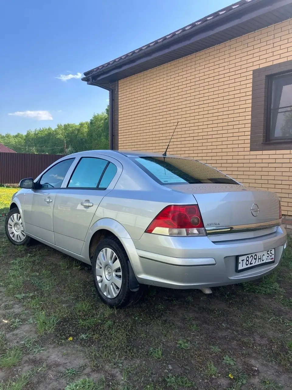 Opel Astra 2011 в отличном состоянии - Легковые автомобили (Авто) в Омск