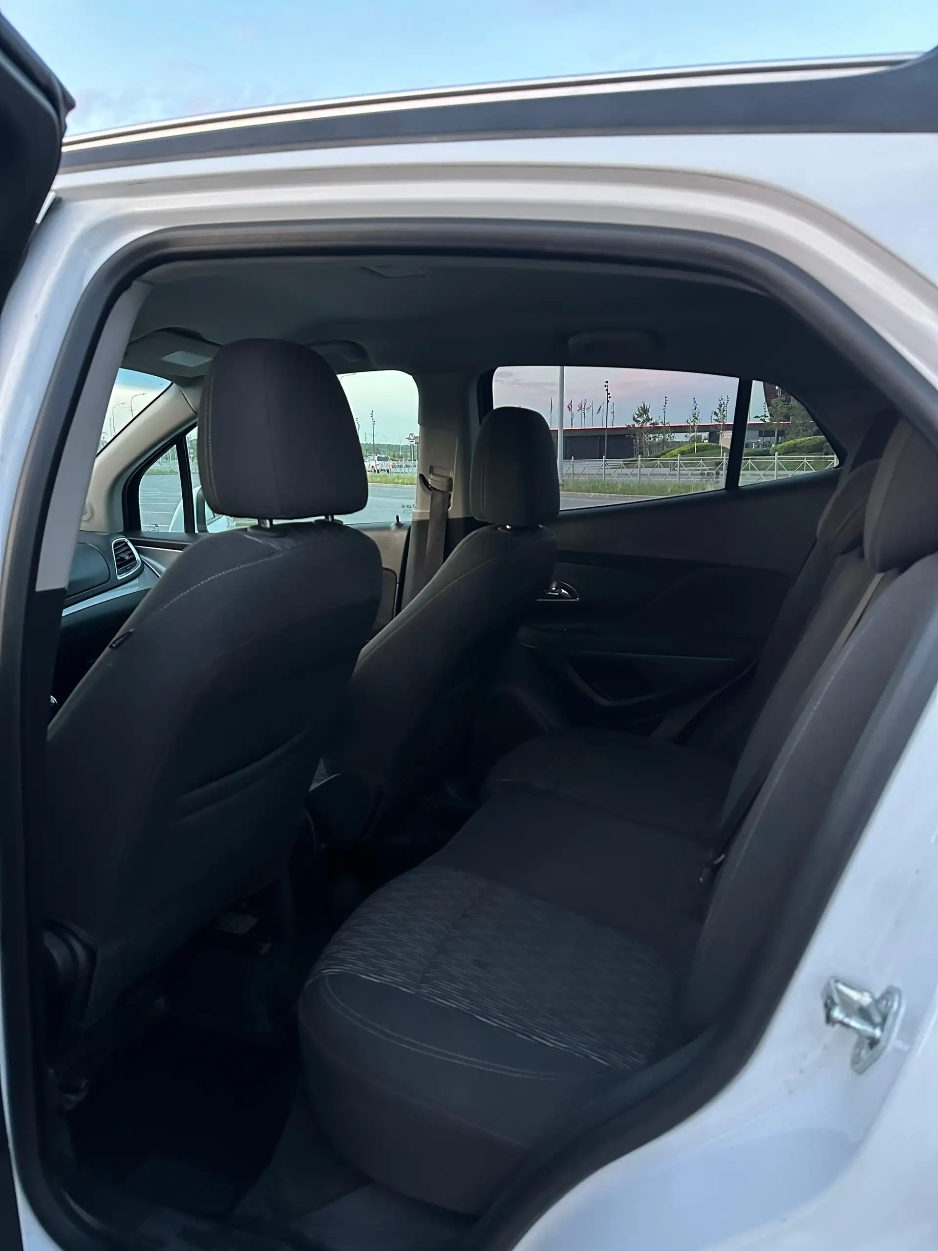 Opel Mokka 2014 - Автомобили (Авто) в Омск