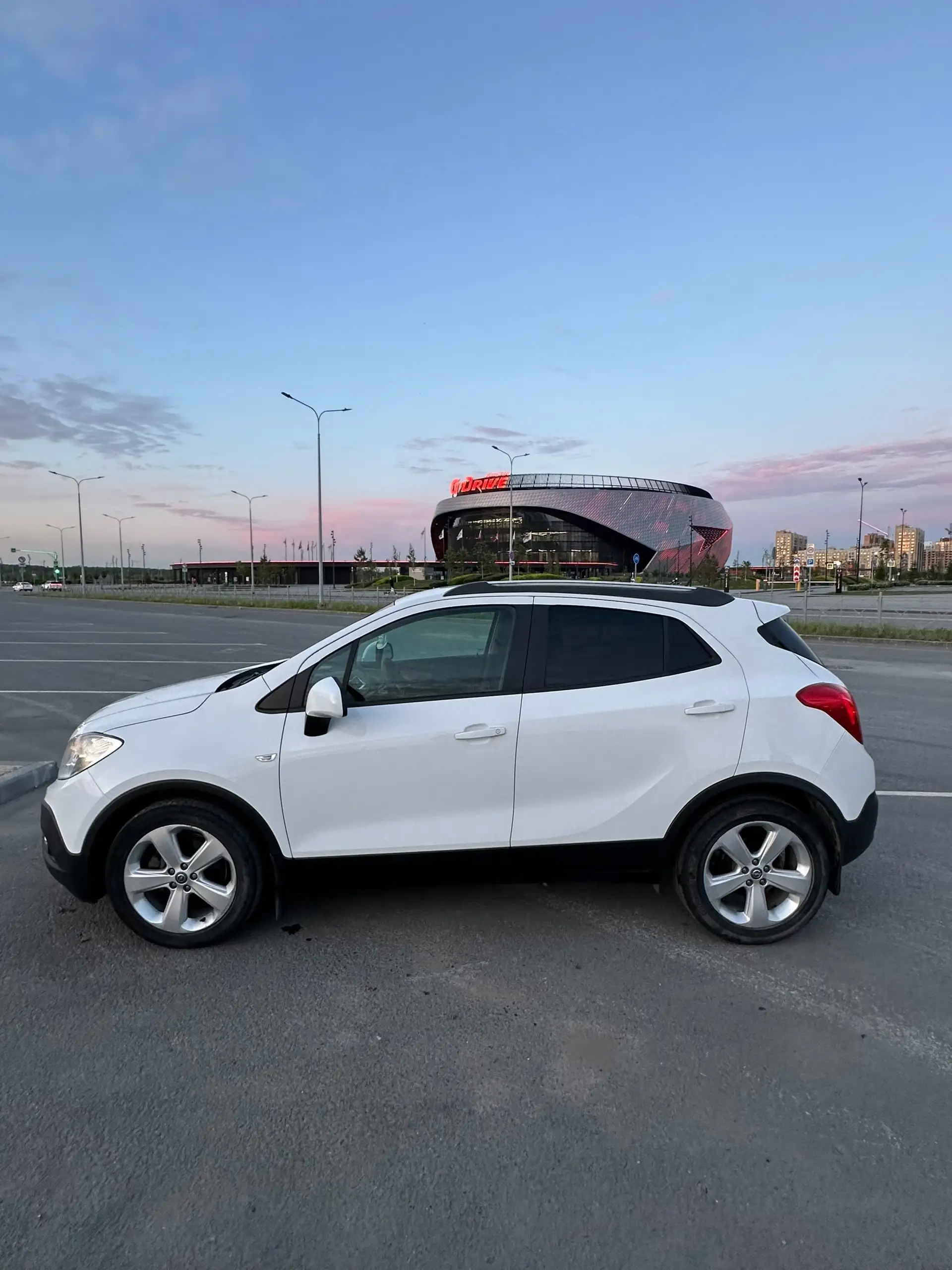 Opel Mokka 2014 - Автомобили (Авто) в Омск