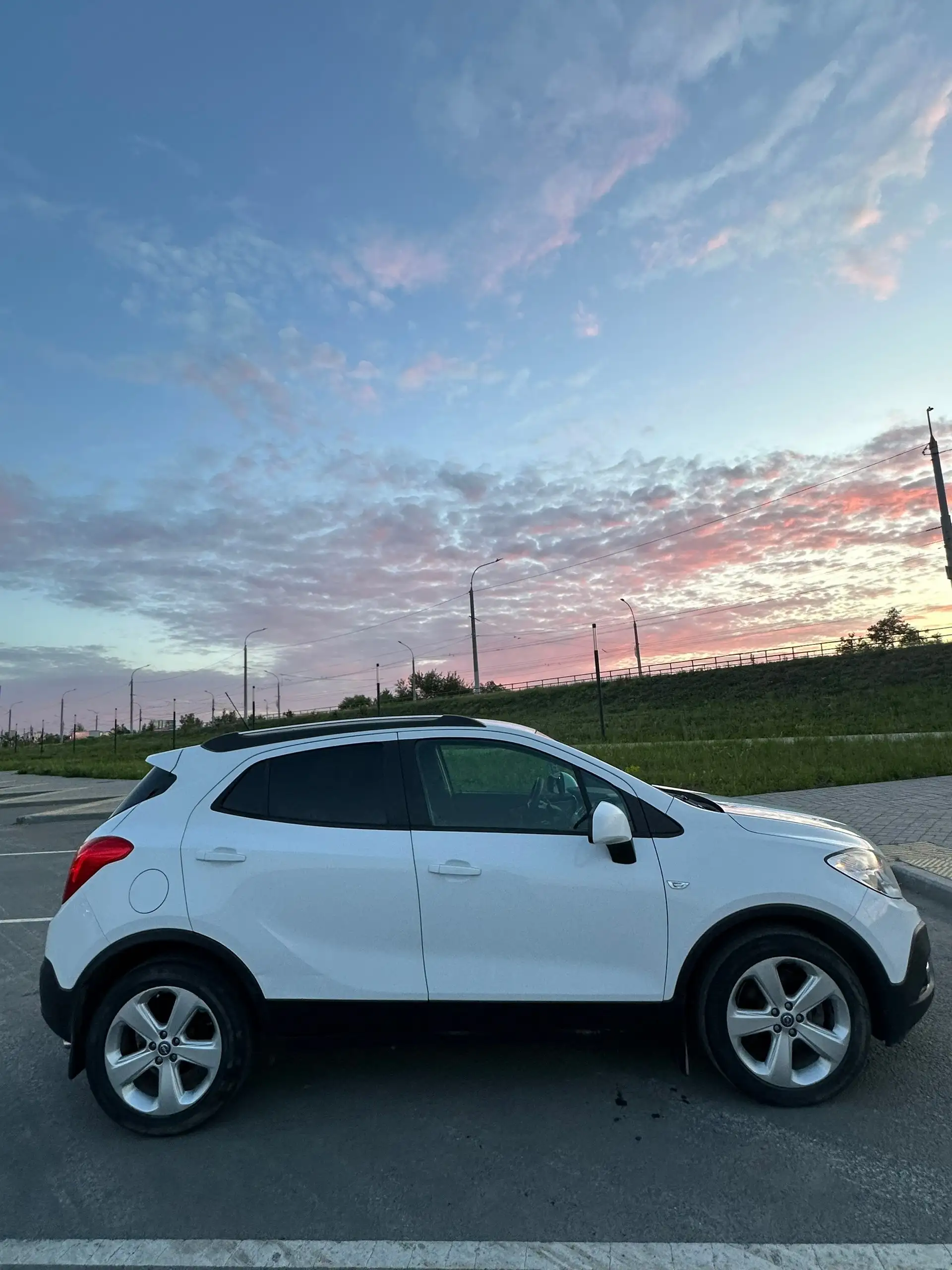 Opel Mokka 2014 - Автомобили (Авто) в Омск