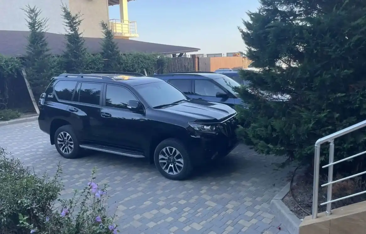 Toyota Land Cruiser Prado 2021 - Внедорожники (Авто) в Омск