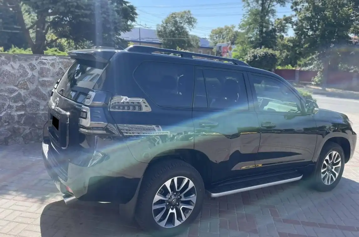 Toyota Land Cruiser Prado 2021 - Внедорожники (Авто) в Омск