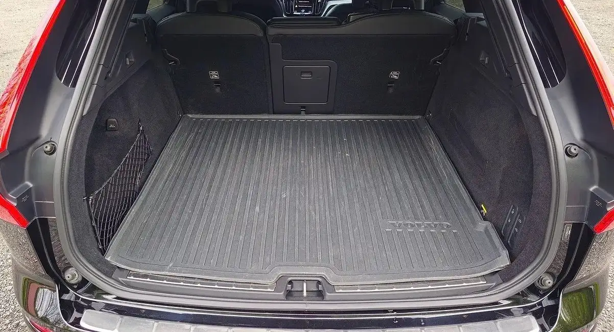 Volvo XC60 2018 в Омске - Авто в Омск