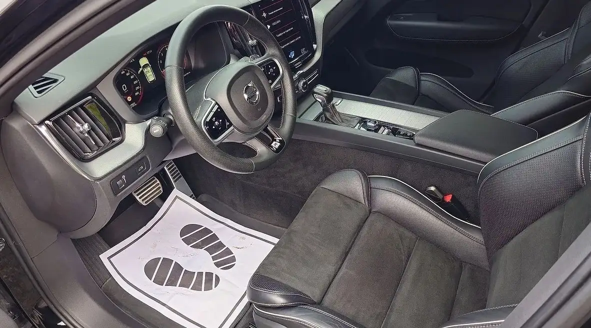 Volvo XC60 2018 в Омске - Авто в Омск