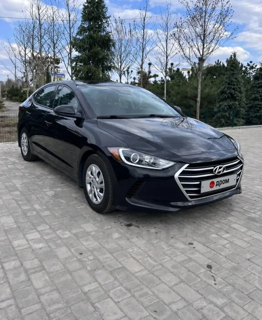 Hyundai Elantra 2018 - Автомобили с пробегом в Омск