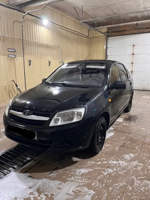 LADA Granta 2013 - Автоэлектроника в Омск