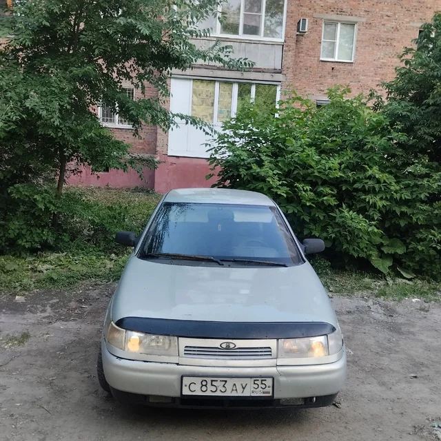 Автомобиль 2002 года на ходу - Авто в Омск