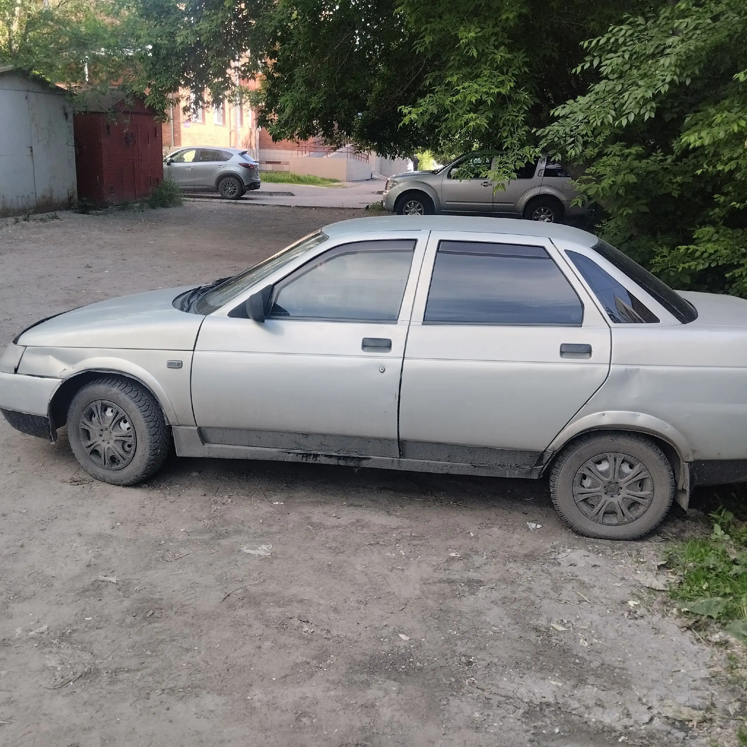 Автомобиль 2002 года на ходу - Легковые автомобили (Авто) в Омск