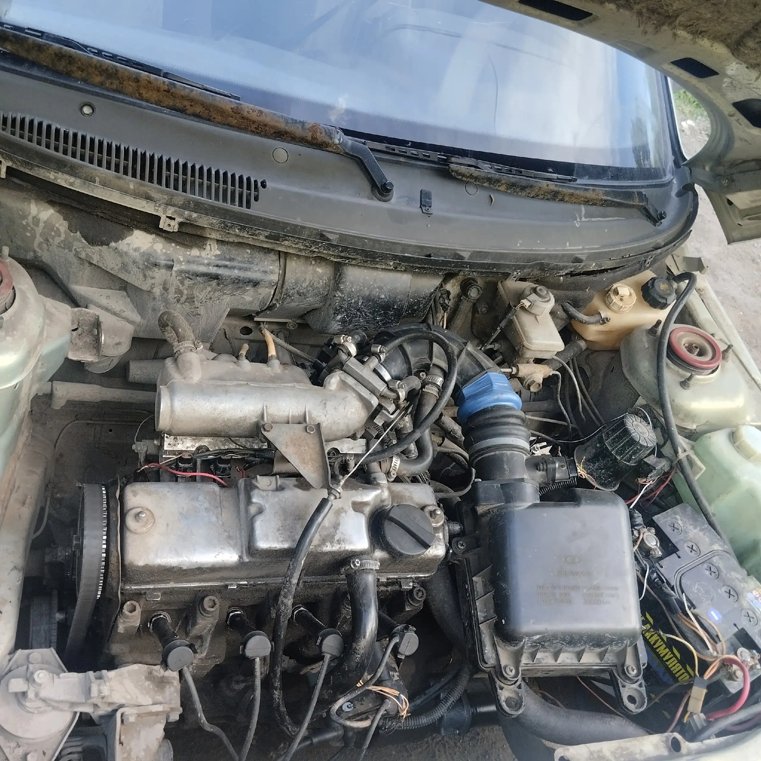 Автомобиль 2002 года на ходу - Легковые автомобили (Авто) в Омск