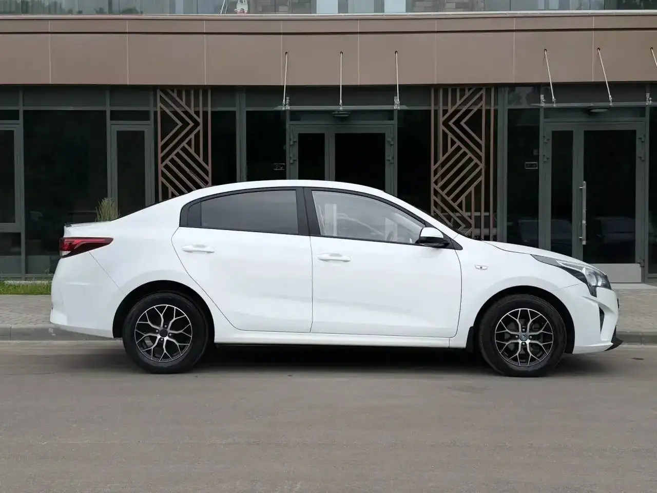 KIA Rio 2021 - Легковые автомобили (Авто) в Казань