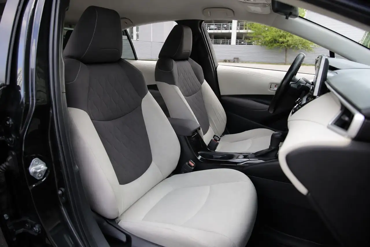 Toyota Corolla 2019 1.8 Hybrid - Легковые автомобили (Авто) в Омск