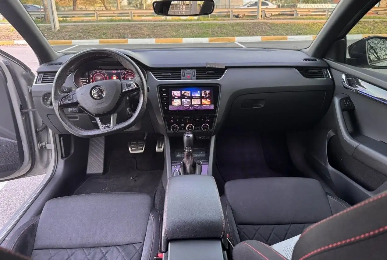Skoda Octavia vRS RS 2020 универсал - Легковые автомобили (Авто) в Омск