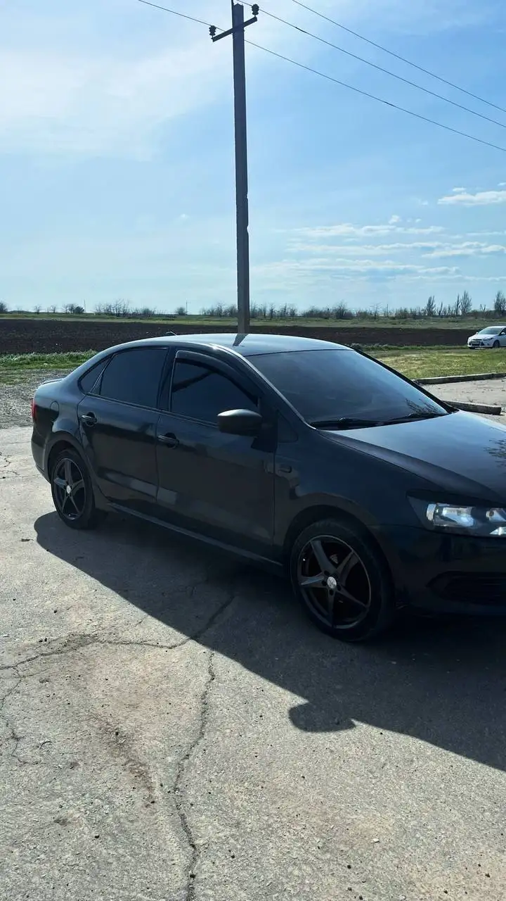 Volkswagen Polo 2010 - Легковые автомобили (Авто) в Омск