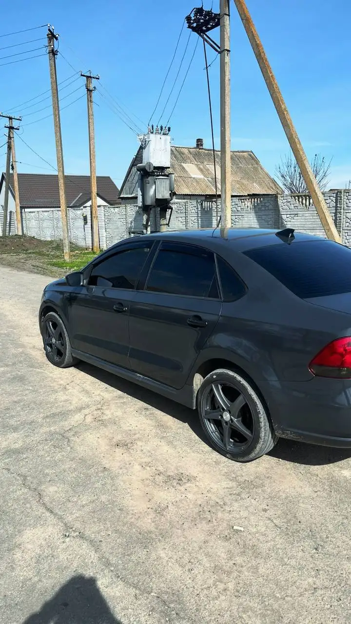 Volkswagen Polo 2010 - Легковые автомобили (Авто) в Омск