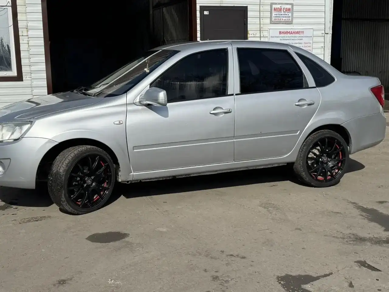 Продам колеса R17 - Шины и диски (Авто) в Омск
