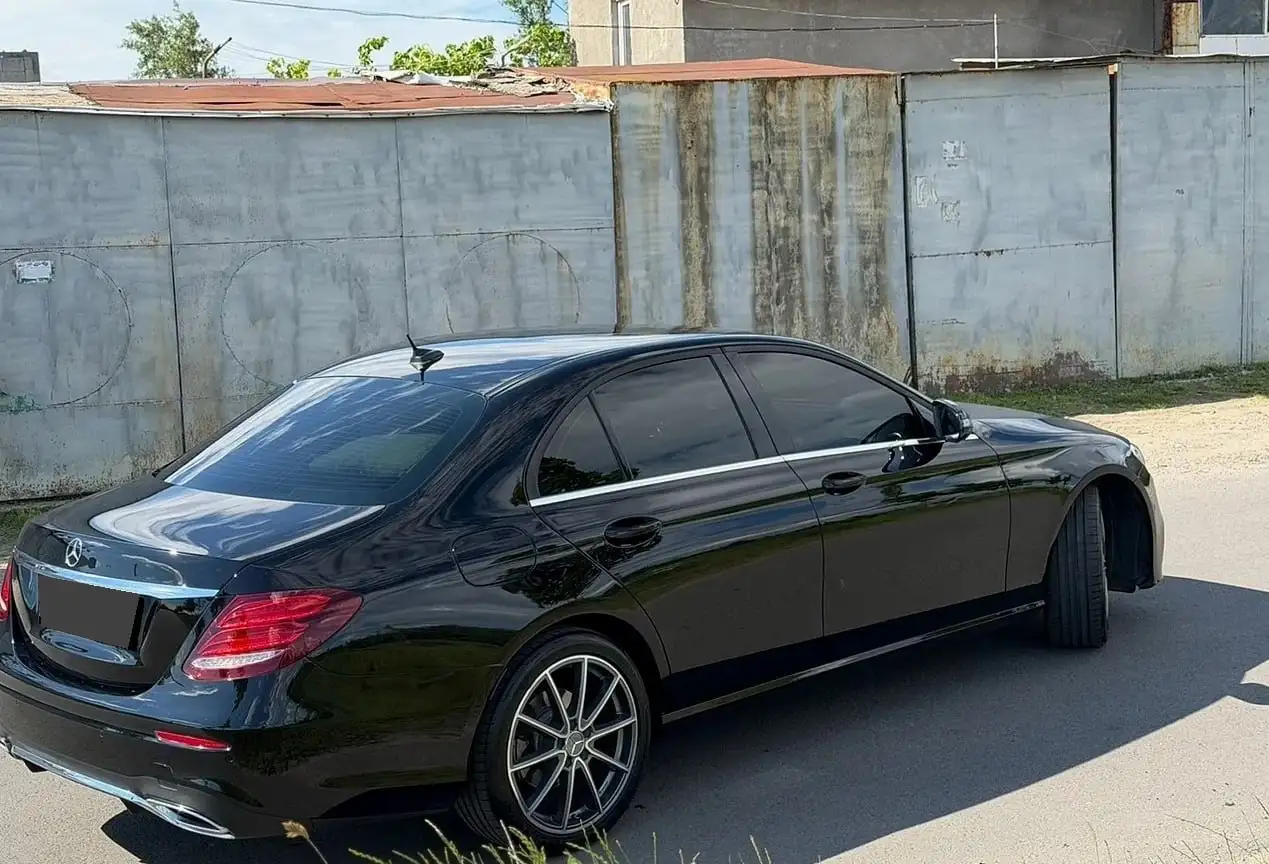 Mercedes-Benz E-Class 2017 - Авто в Омск