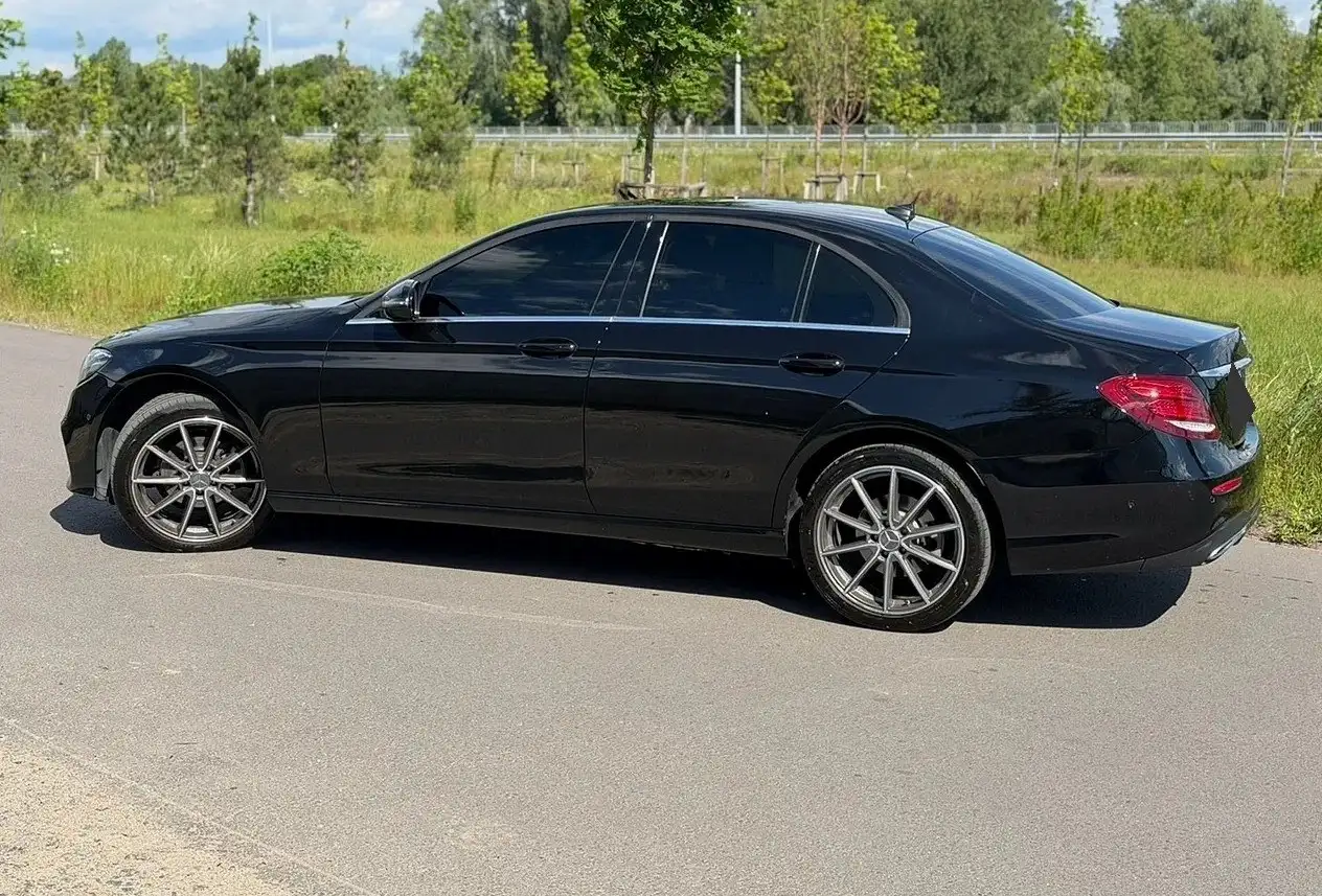 Mercedes-Benz E-Class 2017 - Авто в Омск