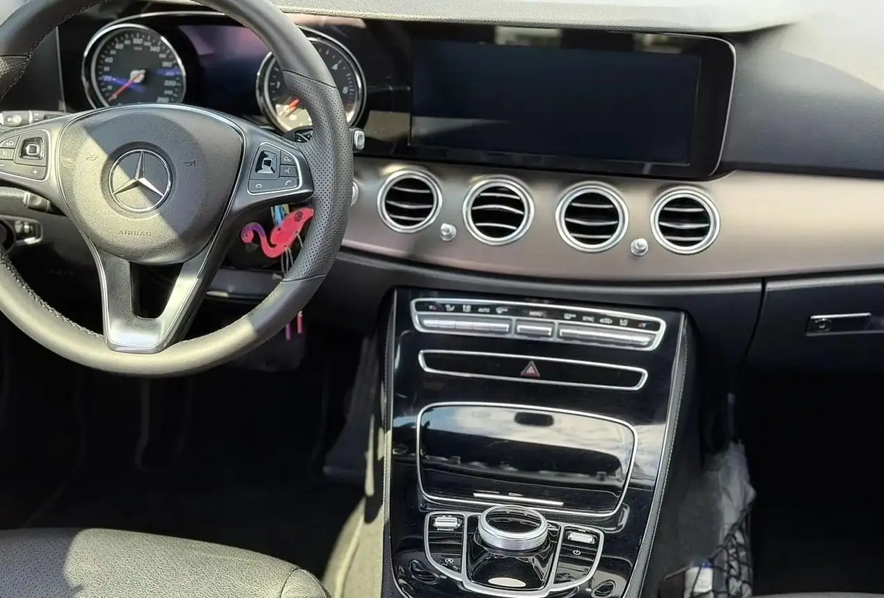 Mercedes-Benz E-Class 2017 - Авто в Омск