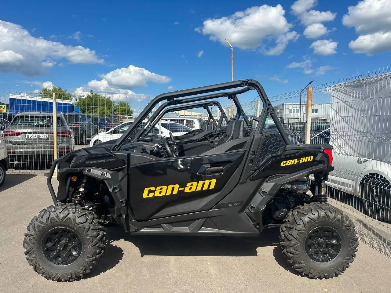 BRP CAN-AM Maverick Sport 1000R 2026 - Квадроциклы/Мотовездеходы (Авто) в Омск