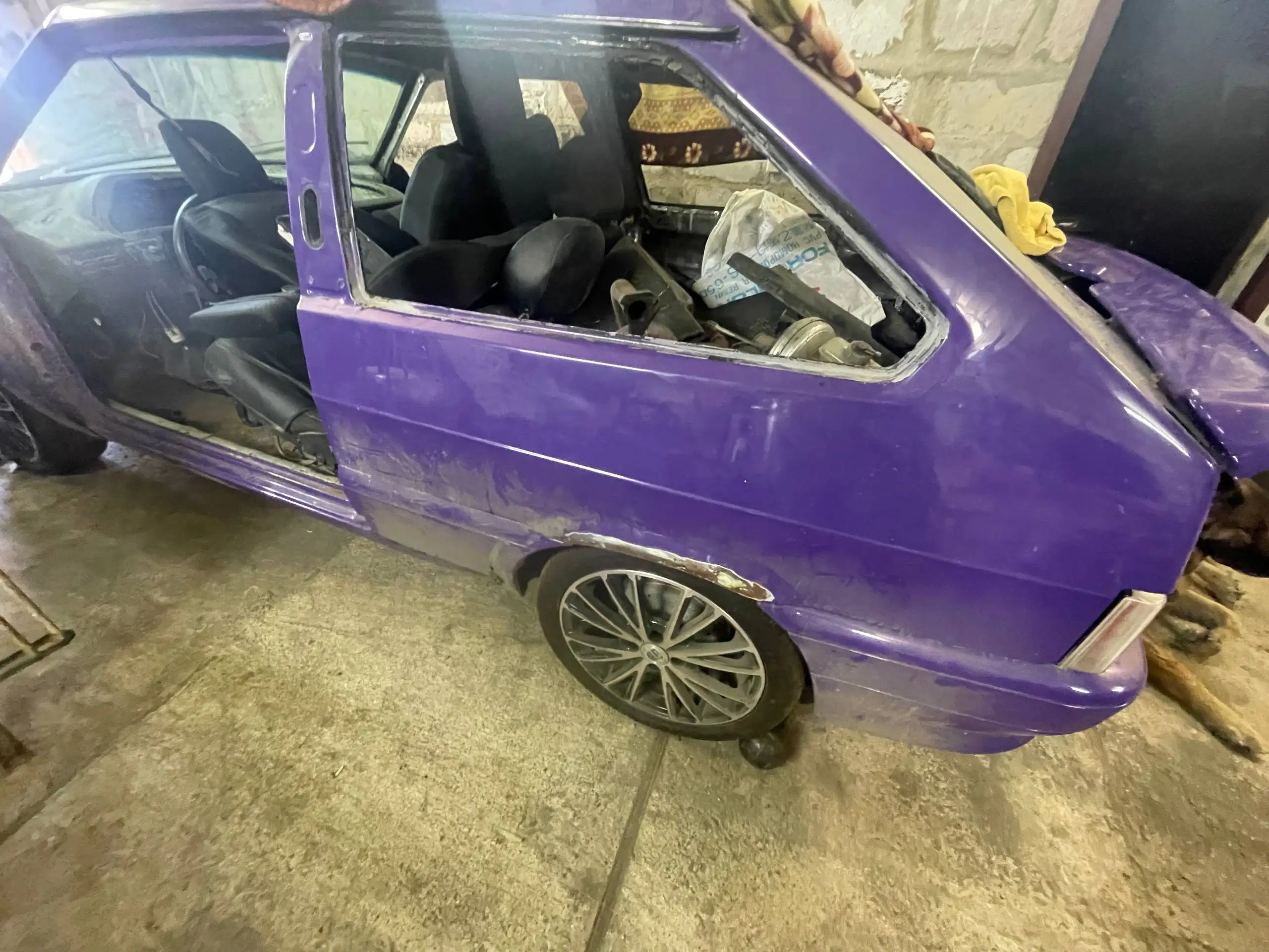Продам ВАЗ 2113 разобранную - Запчасти на авто (Авто) в Омск