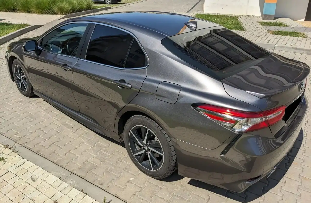 Toyota Camry XV70 2019, 2.5 л, 27 000 км - Легковые автомобили (Авто) в Омск