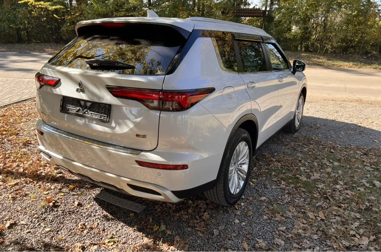 Mitsubishi Outlander IV (2022) - Внедорожники (Авто) в Омск
