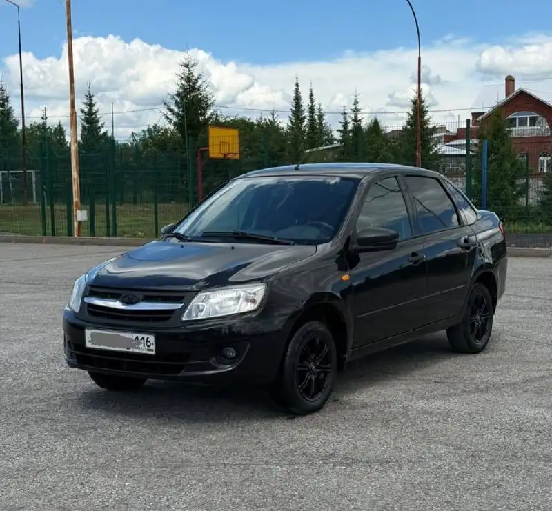 Лада Гранта 2014 - Легковые автомобили (Авто) в Набережные Челны