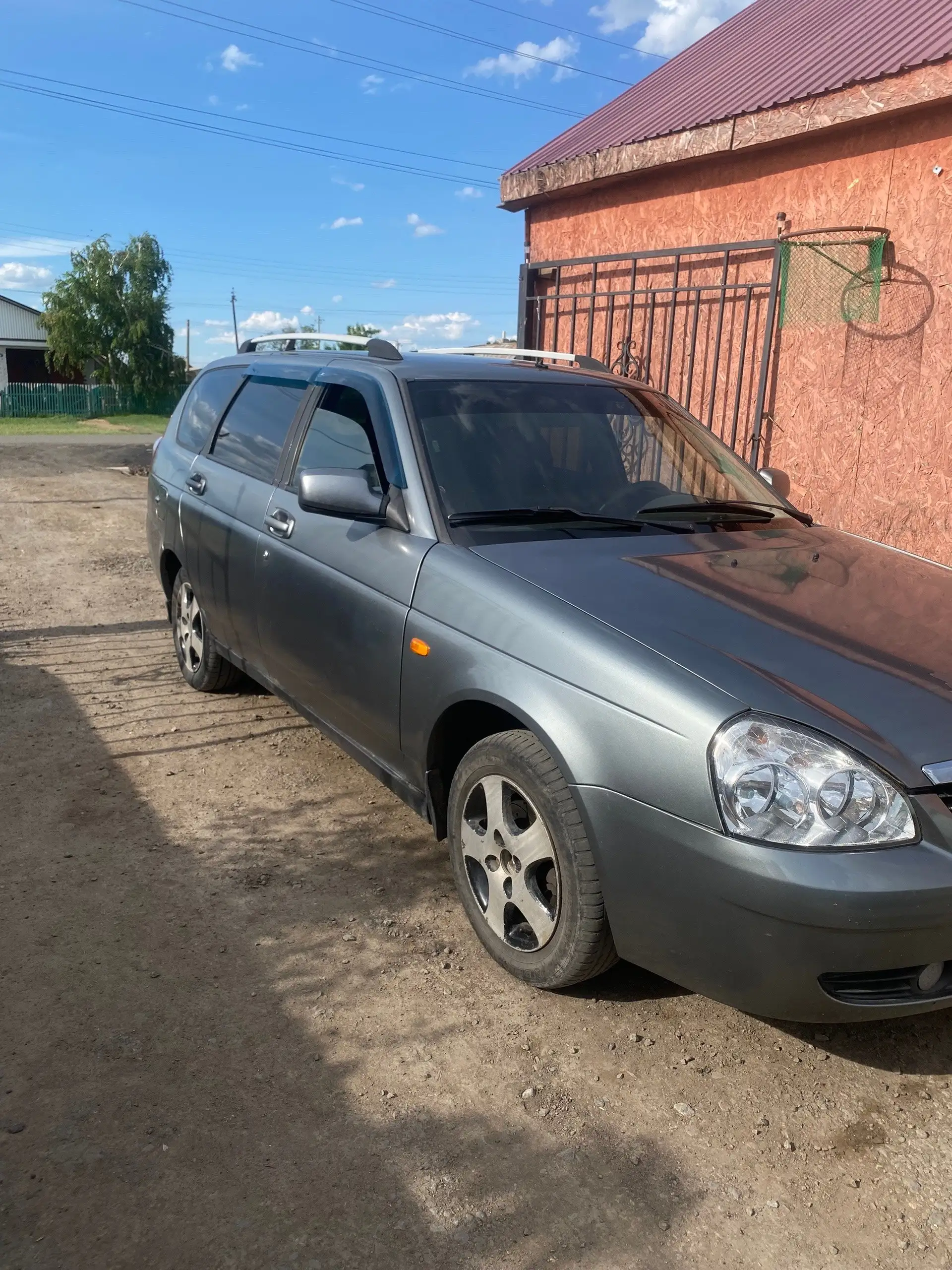 Продажа/обмен Приора универсал 2010 - Легковые автомобили (Авто) в Омск