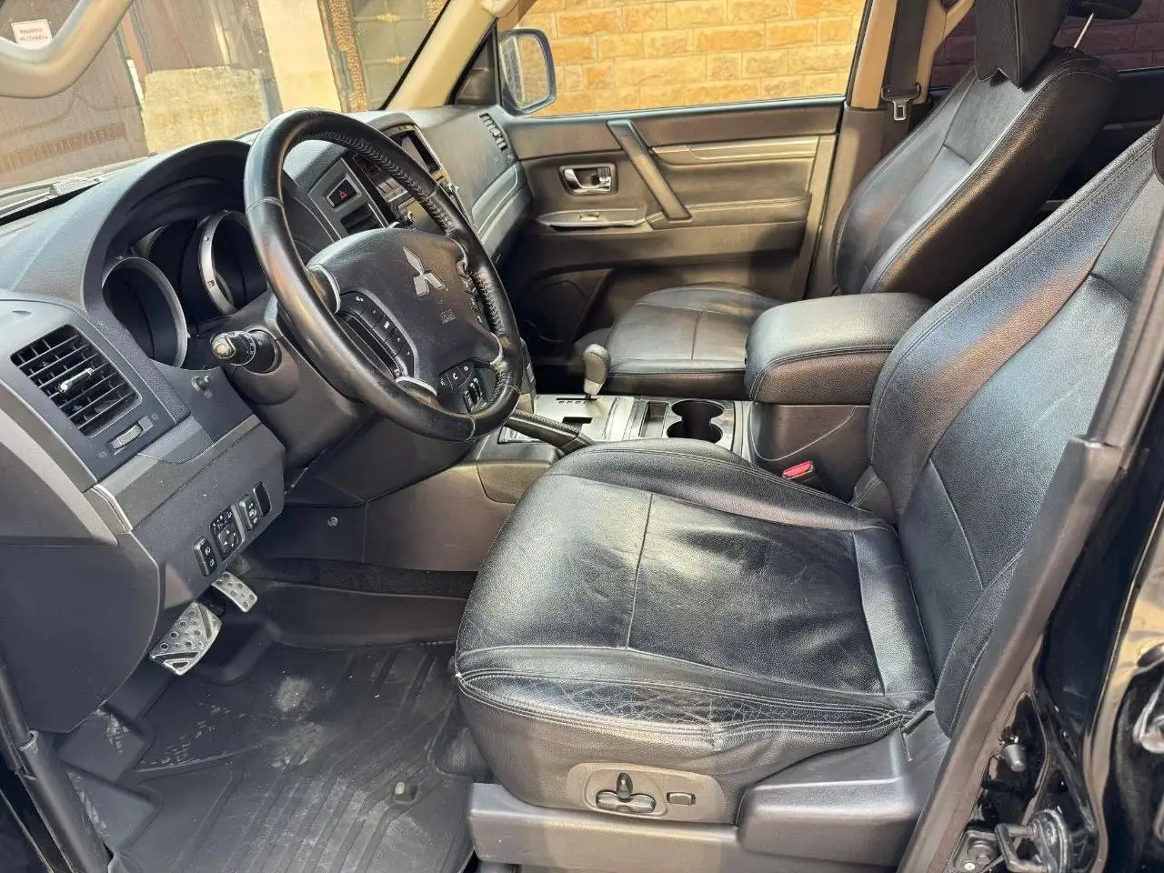 Mitsubishi Pajero-IV 2014 Рестайлинг - Внедорожники (Авто) в Омск