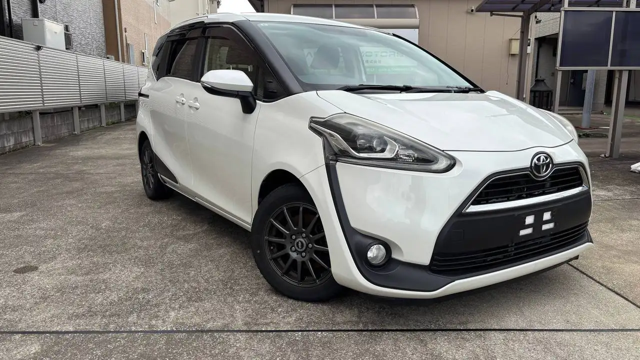 Toyota Sienta G 2015 1.5 AT - Авто в Омск