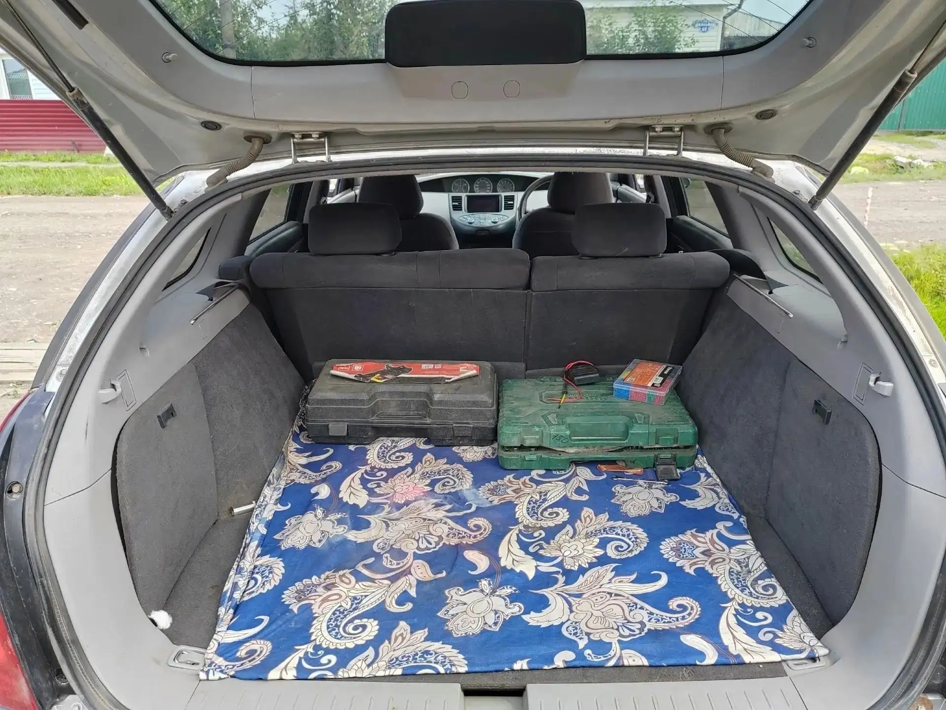 Nissan Primera 2003 на газу - Легковые автомобили (Авто) в Омск