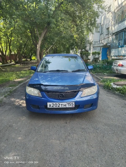 Мазда Фамилия - Volkswagen Passat B5 в Омск