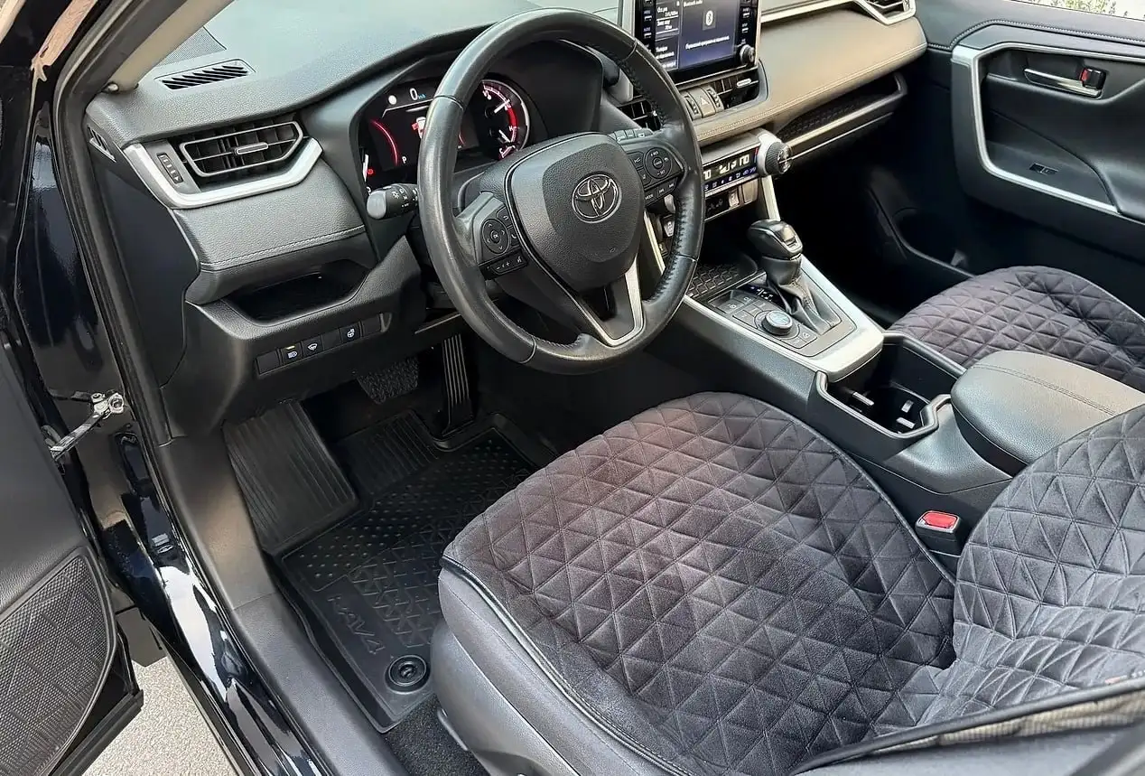 Toyota RAV4 2022 2.0 AWD - Внедорожники и кроссоверы (Авто) в Омск