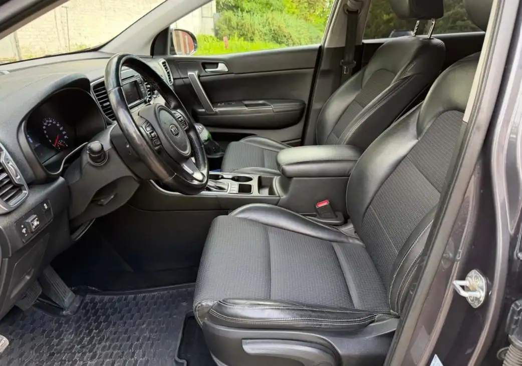 Kia Sportage 2017 в отличном состоянии - Внедорожники и кроссоверы (Авто) в Омск