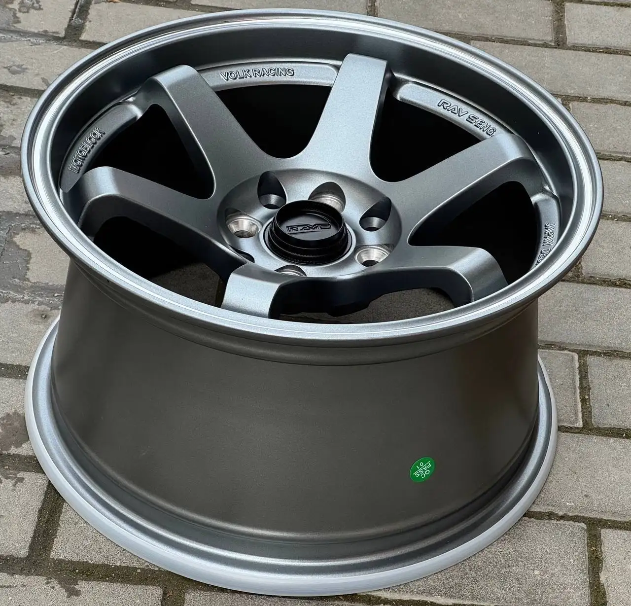 Комплект дисков Rays TE37 - Запчасти и аксессуары (Авто) в Омск