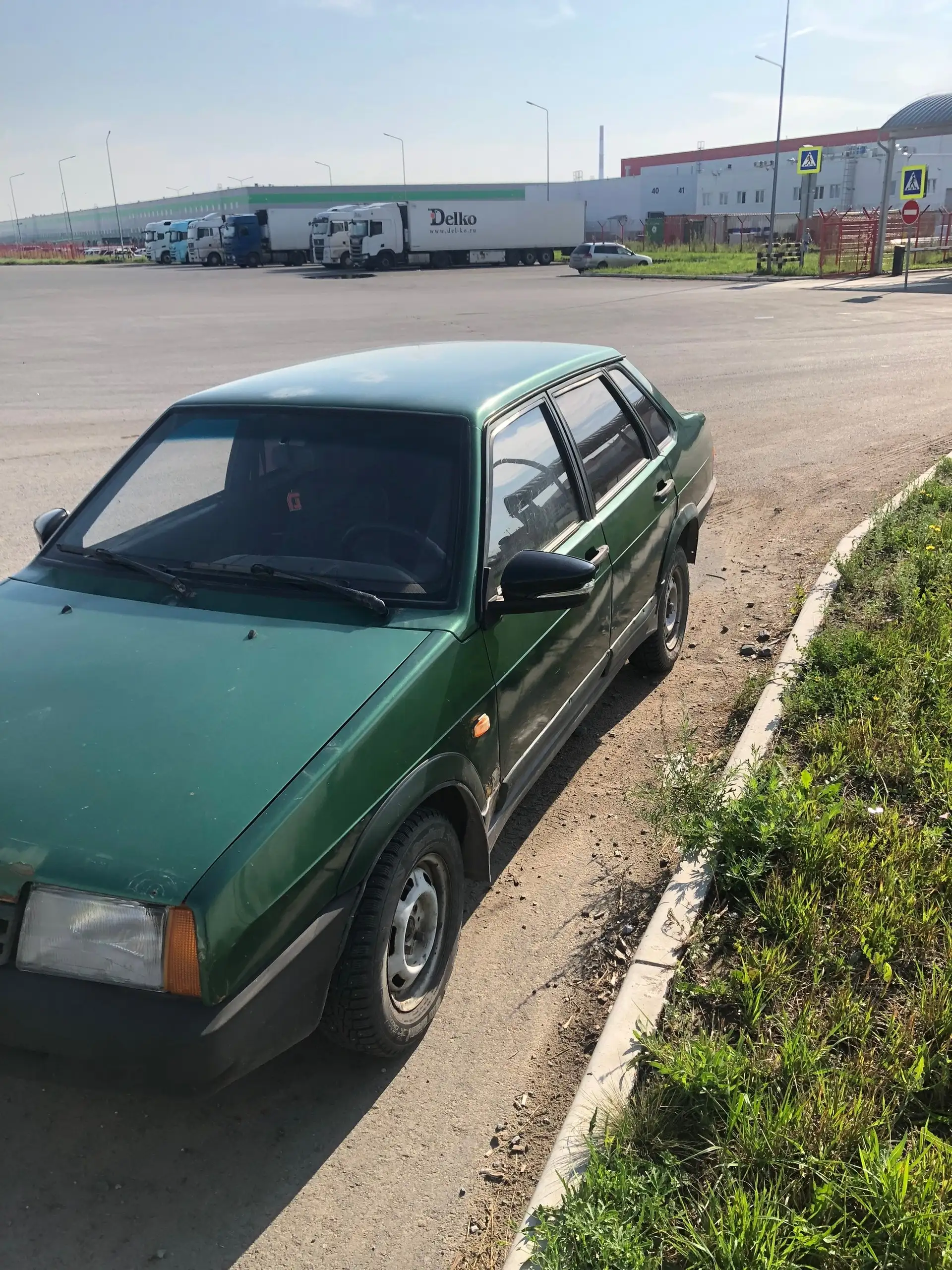 Продам авто, нужен ремонт кузова. Бензин. - Авто в Омск