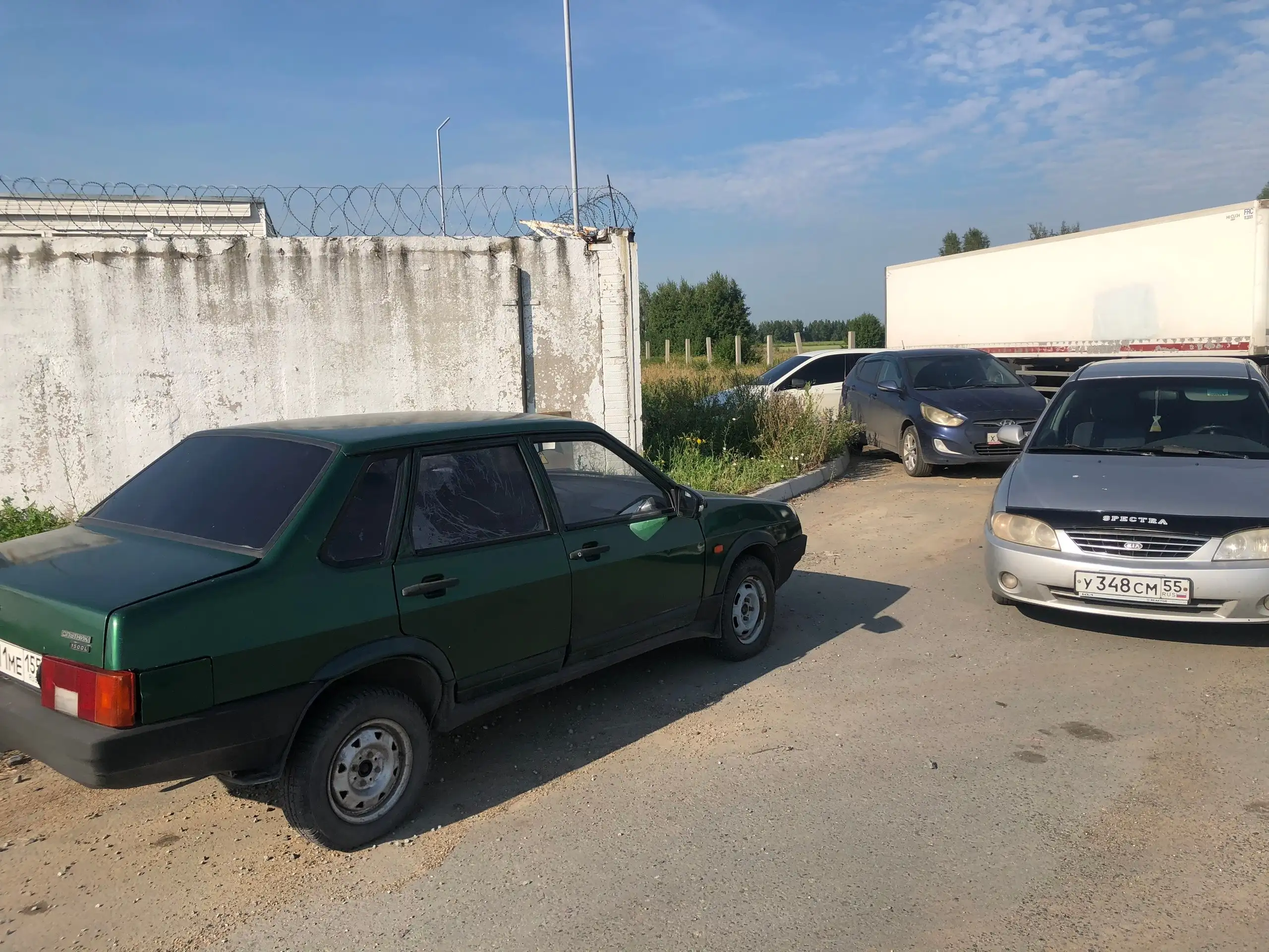 Продам авто, нужен ремонт кузова. Бензин. - Авто в Омск