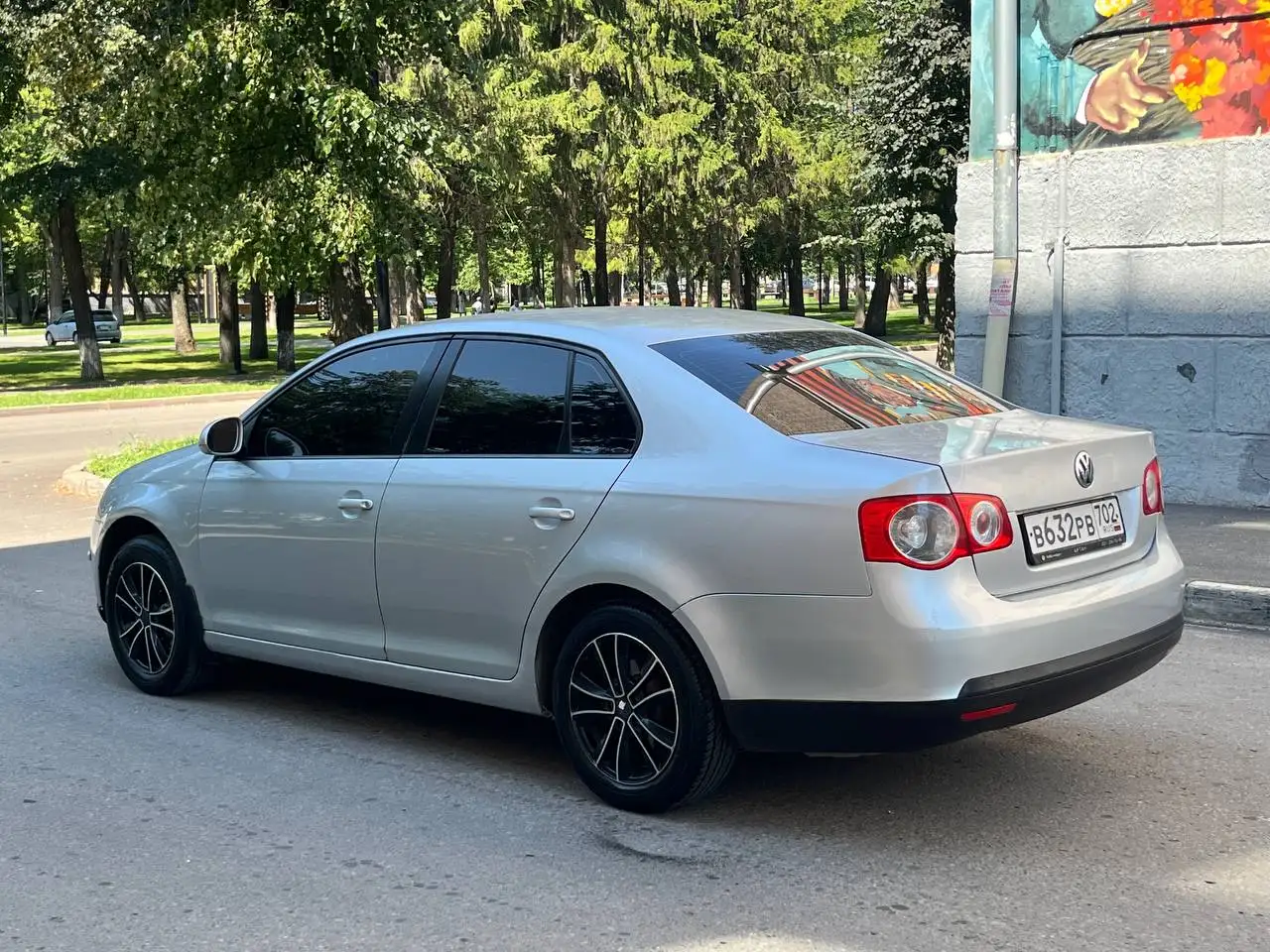Volkswagen Jetta 2010 - Volkswagen (Авто) в Омск