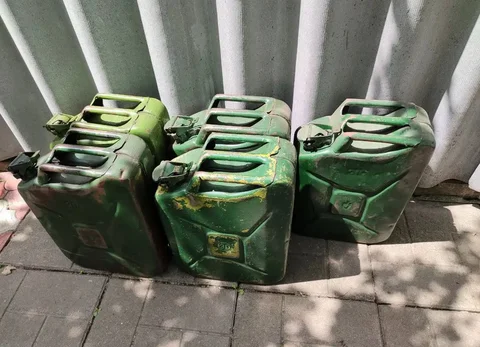 Продам бензин по выгодной цене - Жидкости для вейпов в Омск